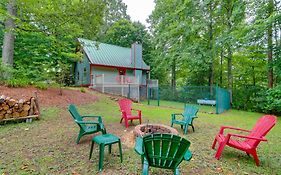 Blue Ridge Getaway With Hot Tub And Seasonal View!